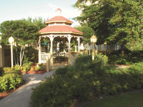 Отель La Quinta by Wyndham Memphis Primacy Parkway  Мемфис